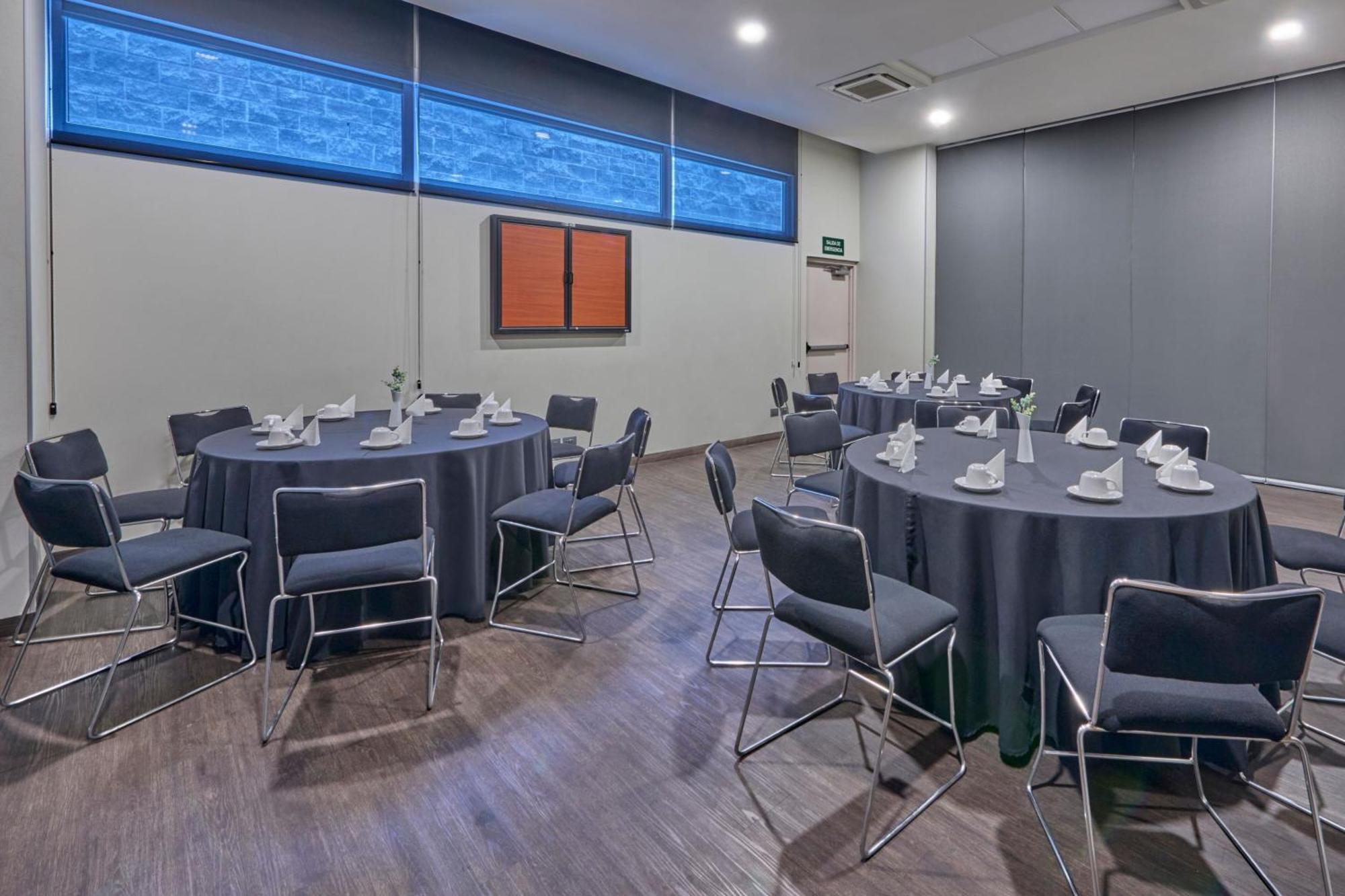 Express By Marriott Ciudad De La Hotel 2*