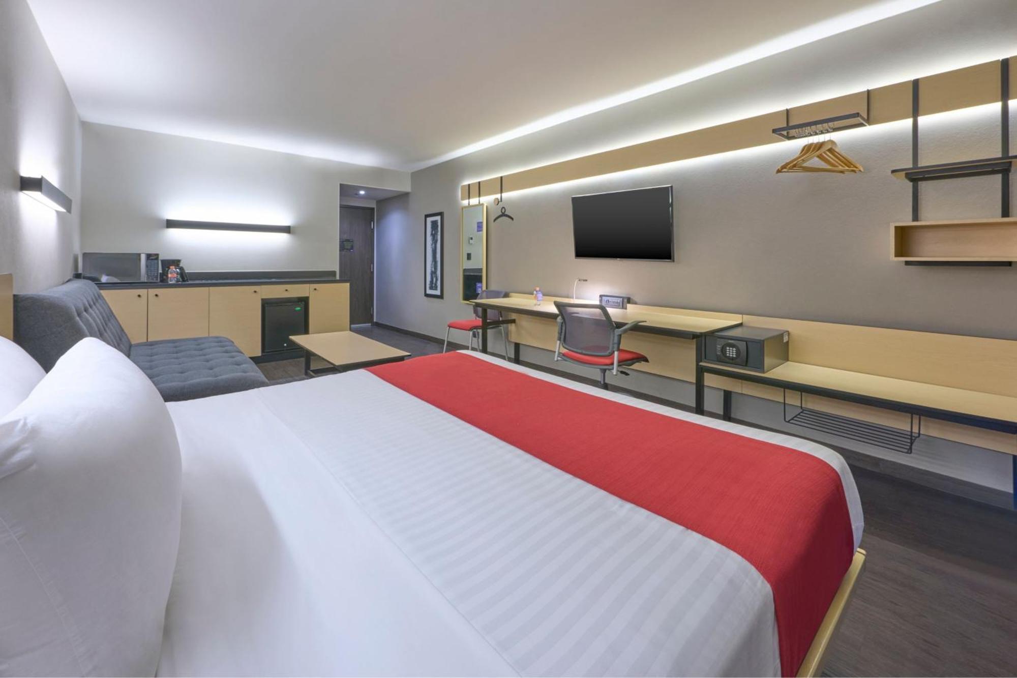 Express By Marriott Ciudad De La 2*